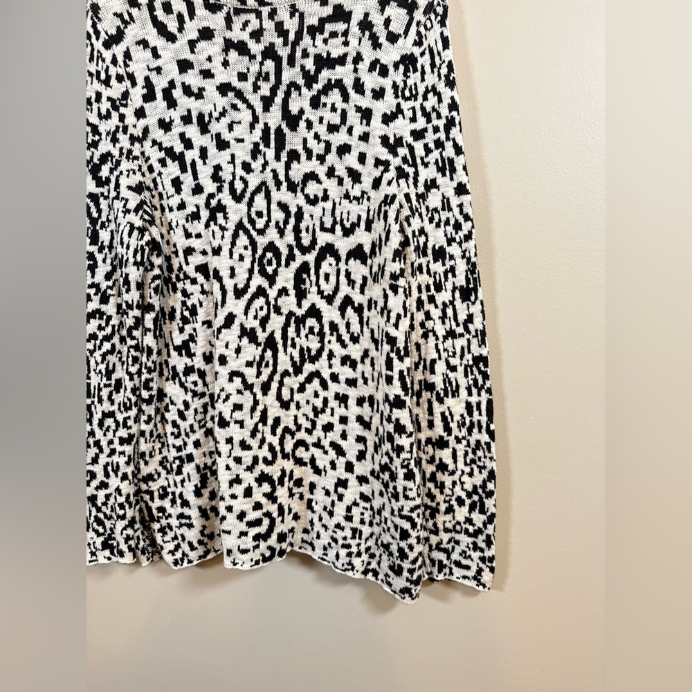 Chico's • Mock Neck Leopard Knit Tunic Sweater‎ Top Sz Lg Cozy Cotton - Picture 4 of 10
